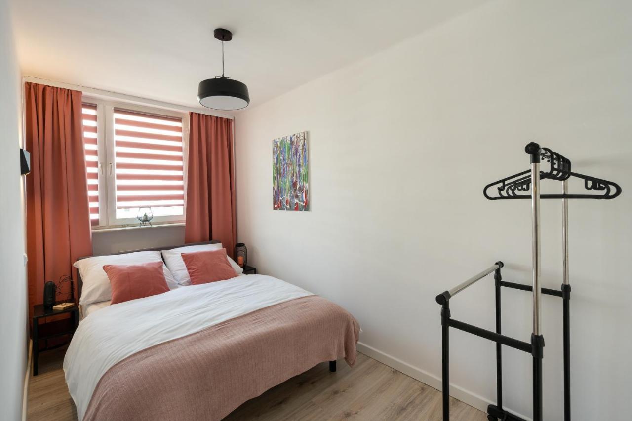 Staymoovers - Ladne Mieszkanie W Poblizu Energylandii - Parking Zator Exteriér fotografie